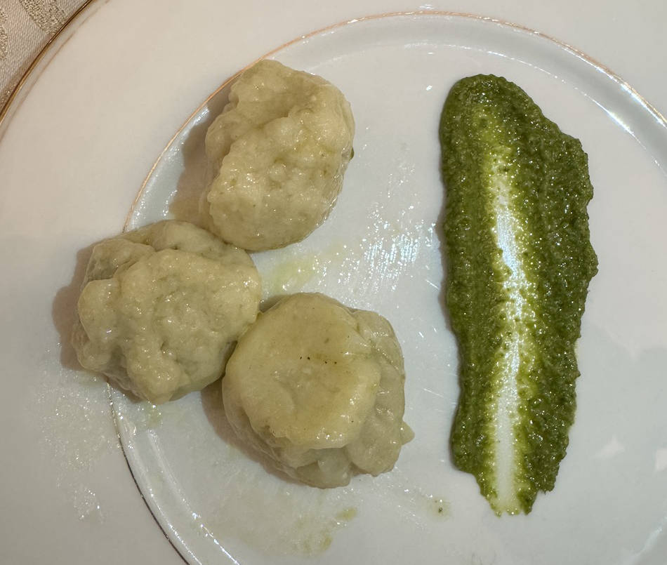 gnocchi ripieni di pesto genovese